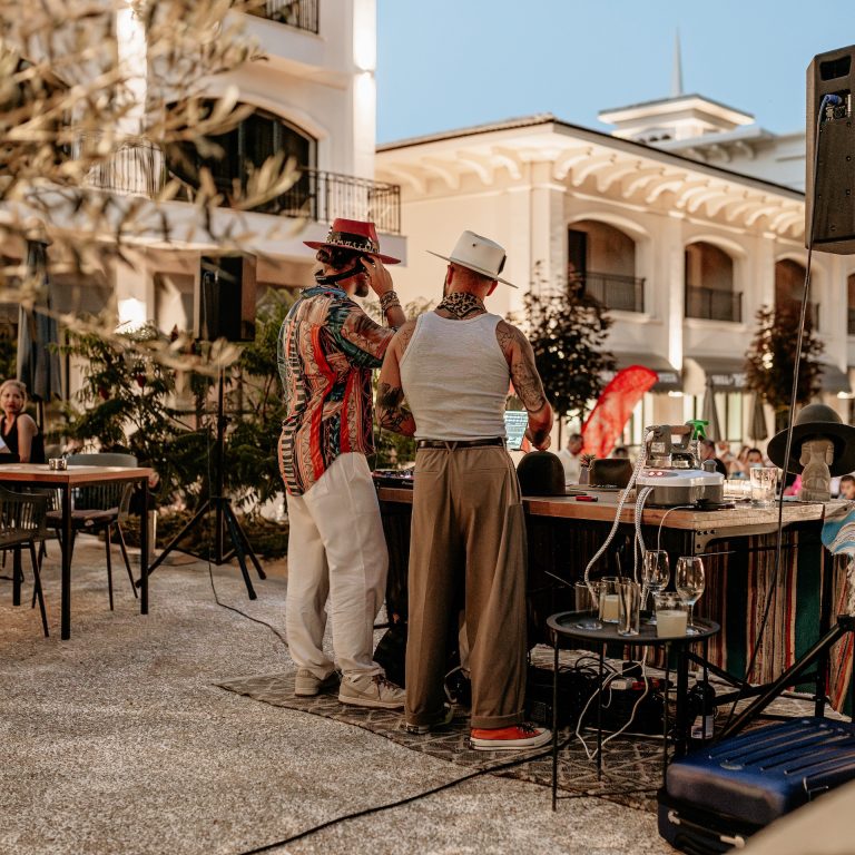 small city парти